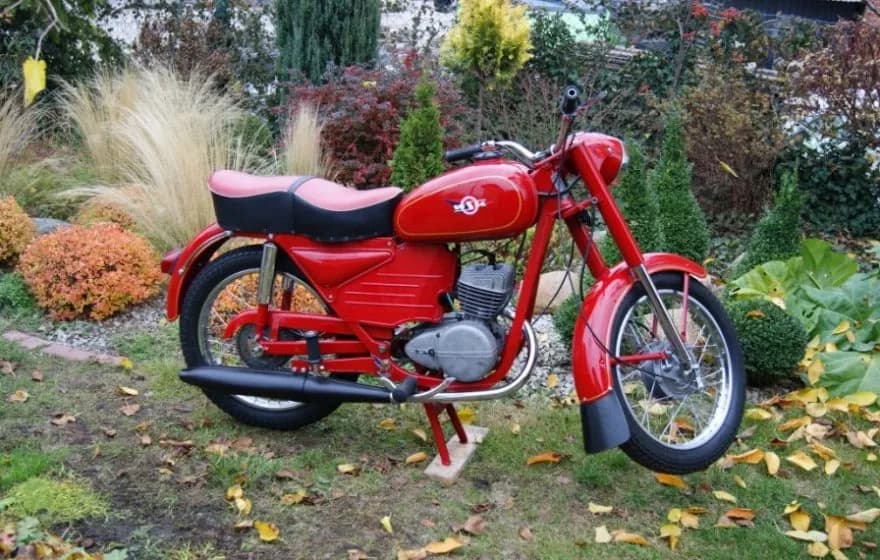 WSK 125 pojemność baku – co musisz wiedzieć przed zakupem motocykla