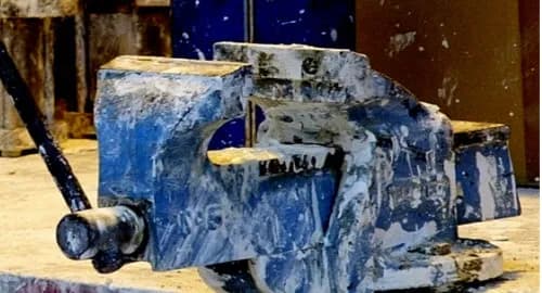 Jakie imadło do warsztatu wybrać, aby uniknąć błędów?