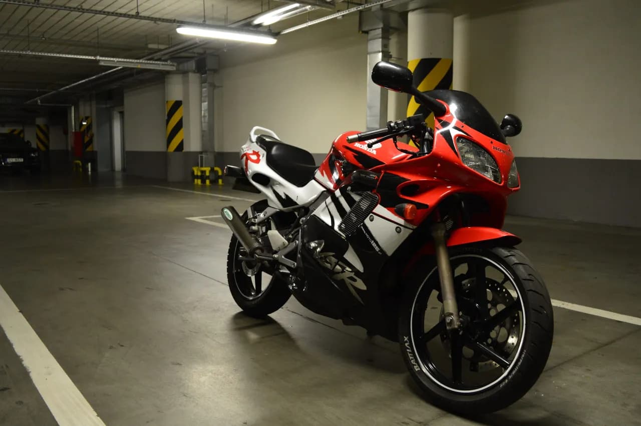 Pojemność baku Honda NSR 125 – co musisz wiedzieć przed zakupem