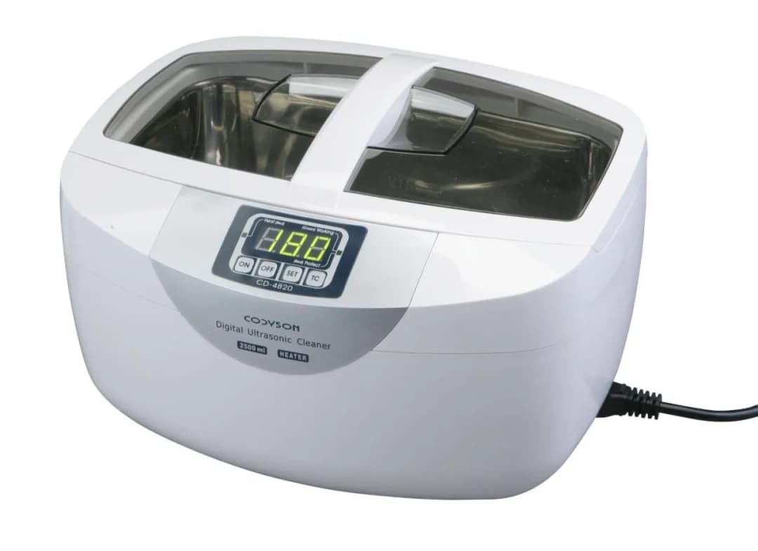 Jaką myjkę ultradźwiękową do warsztatu wybrać, aby zaoszczędzić czas?