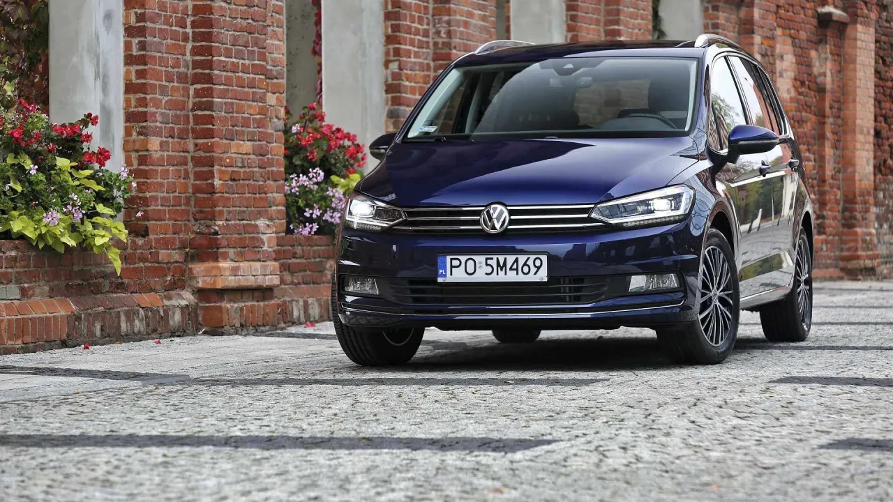 Pojemność baku VW Touran – co musisz wiedzieć przed podróżą